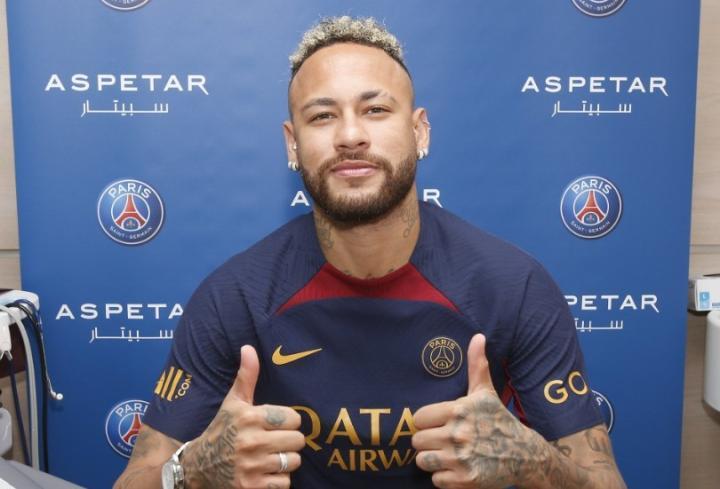 邮报：如果内马尔决定转会切尔西准备求购，巴黎要价5900万镑