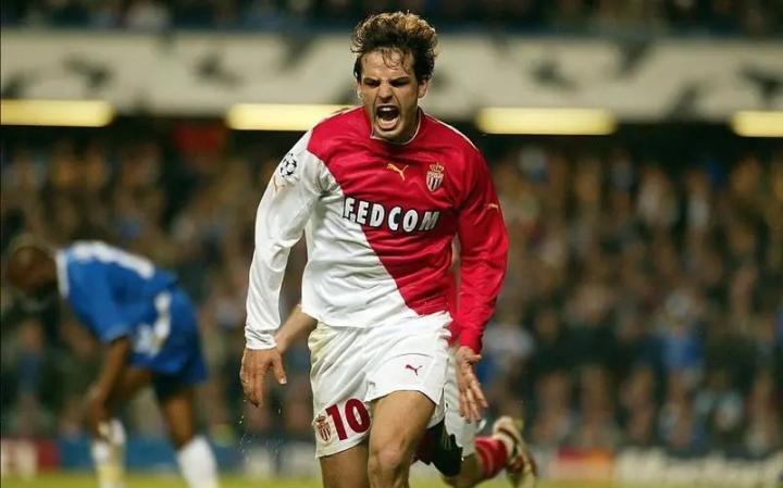 看过几年莫伦特斯的球，简单说说他的特点吧听说要跟