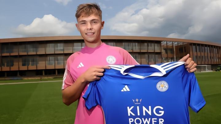 官方：曼城后防小将多伊尔租借加盟莱斯特城