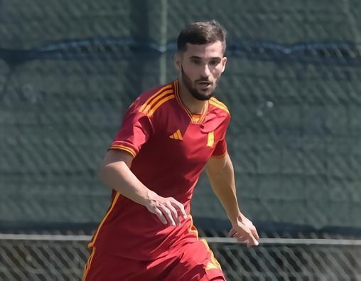 奥亚尔：我想像齐达内、伊涅斯塔和托蒂一样，成为伟大的球员