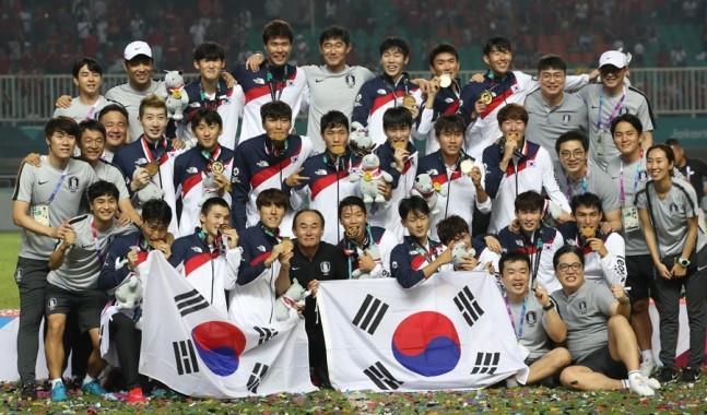 媒体人：签韩外援别被徐正源崔康熙左右他们擅长吃“经纪人”