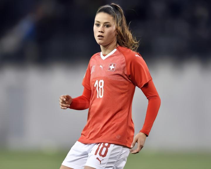 【女足世界杯】世界上做饭最好吃的球员要踢世界杯啦！