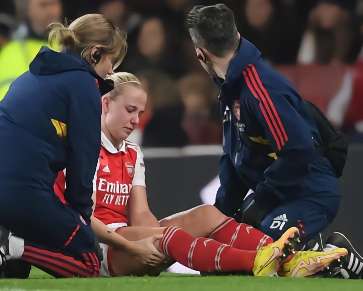 【女足世界杯】伤病退退退！一条韧带毁了多少女足明星