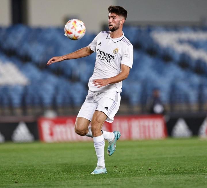 TA：齐达内三儿子特奥已与皇马续约至2024年