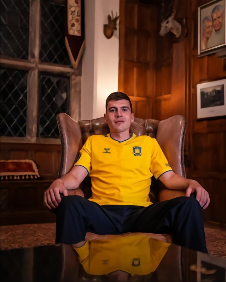 丹媒：布隆德比签下佛罗伦萨左脚后卫雅各布·拉斯穆森