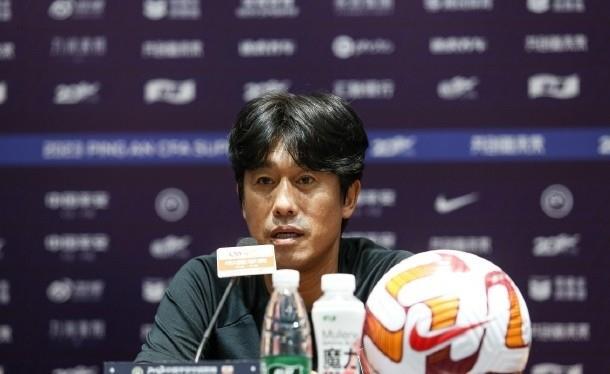 徐正源：球队上下始终保持团结一心；近期我们以恢复训练为主