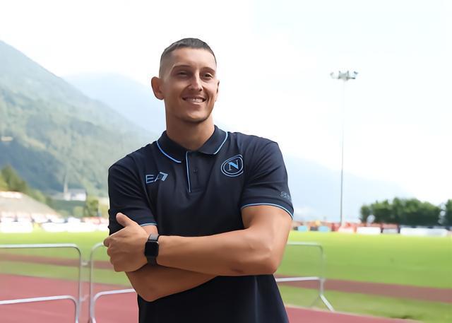 官方：那不勒斯从亚特兰大租借门将戈利尼