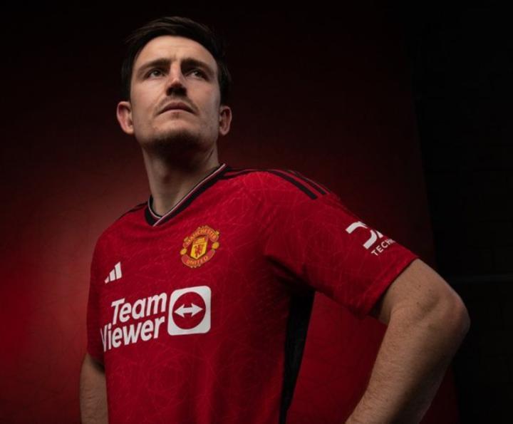 跟队记者：曼联不太可能在全队飞往美国前宣布新队长人选