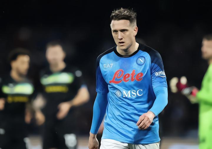 米体：萨里打电话给泽林斯基，试图说服他加盟拉齐奥