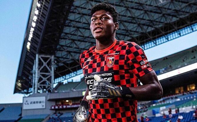 日媒：曼联现在正在与浦和红钻就签下铃木彩艳进行具体谈判