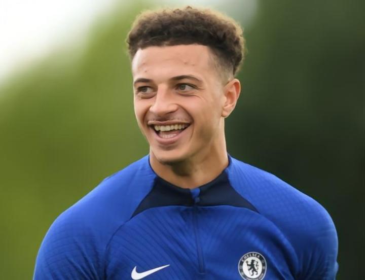 英媒：利兹联为切尔西后卫阿姆帕杜递交了报价