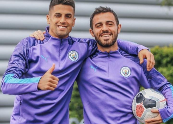 阿斯：巴萨还想签右后卫和进攻组织核心，坎塞洛和B席是首选