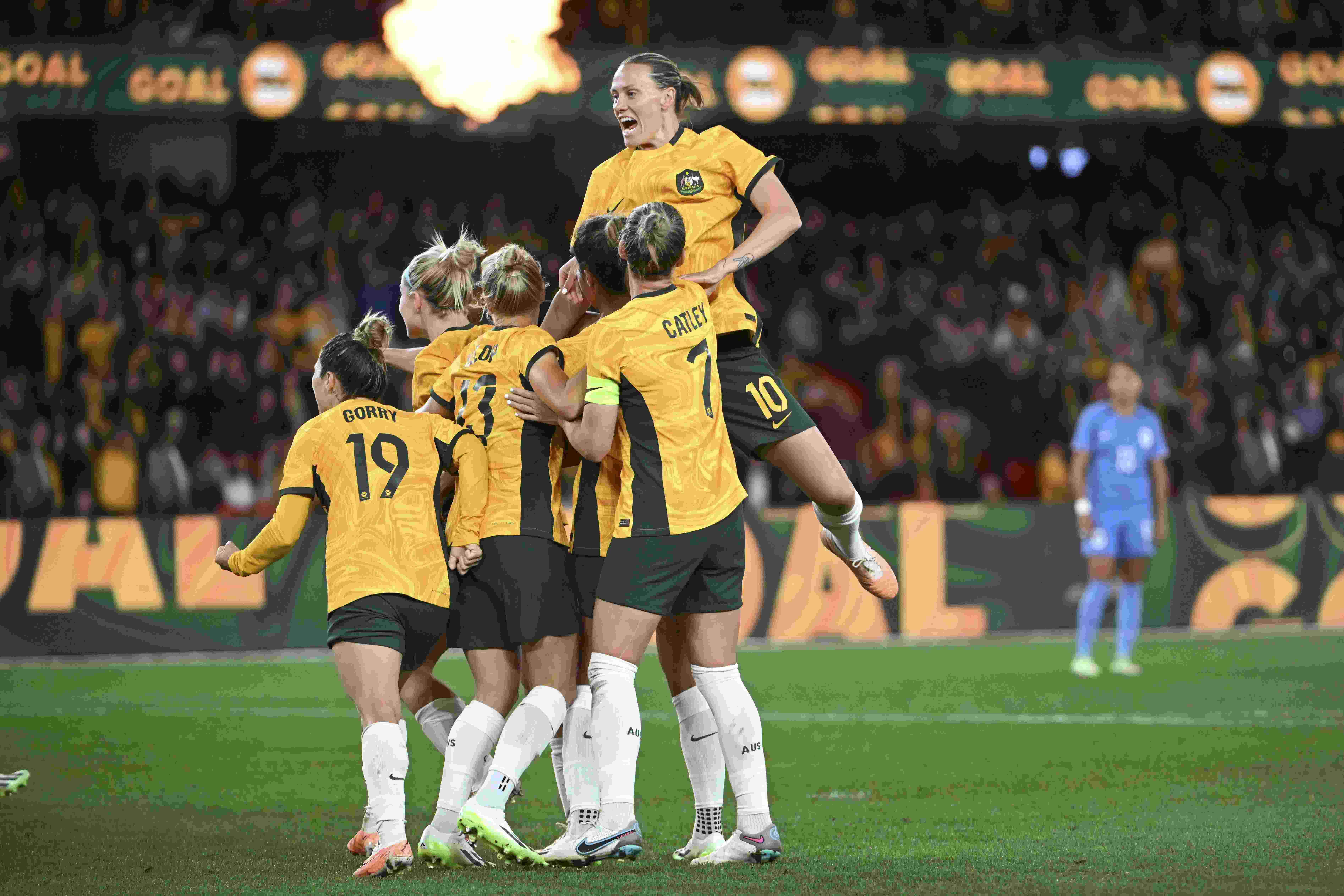 澳大利亚女足批评男女足薪资差异：FIFA只给女足四分之一的奖金
