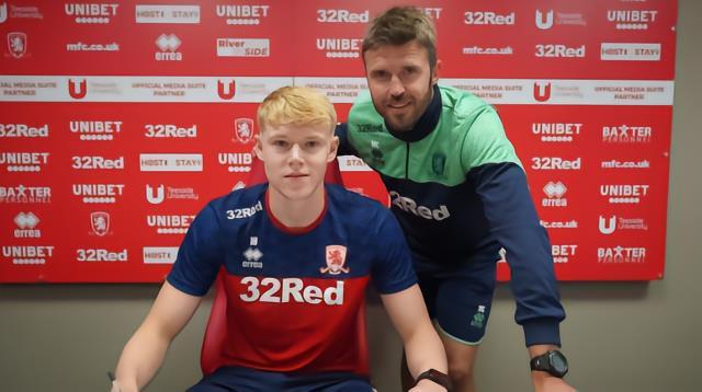 官方 : 米堡尔斯堡与前锋乔希-科伯恩续约四年