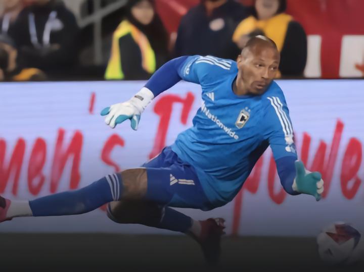 效力于美职联的门将鲁姆将加盟维特斯，但他必须交出一半薪水