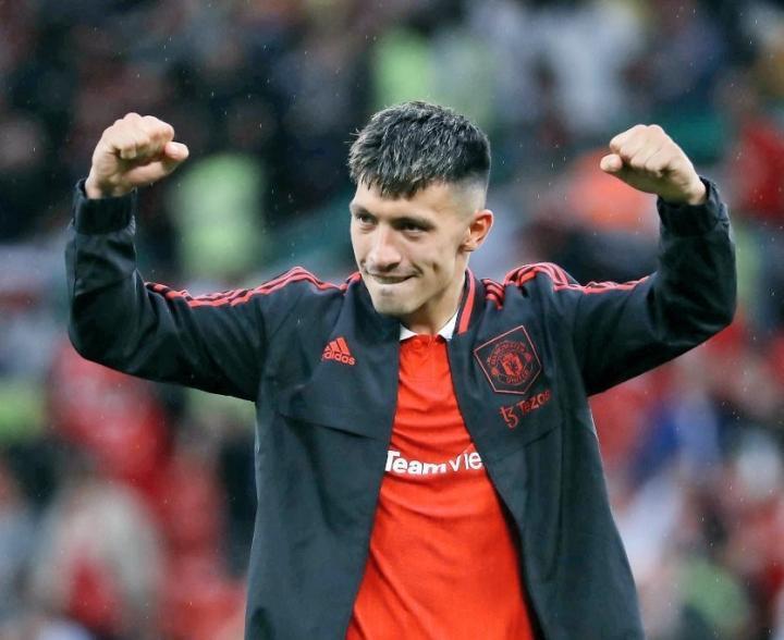 斯塔姆：利马的位置感很好；有VAR踢英超也该合理使用侵略性