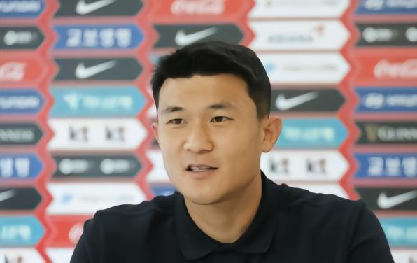 记者：金玟哉有望泰根湖训练营结束前入队；诺伊尔正单独训练