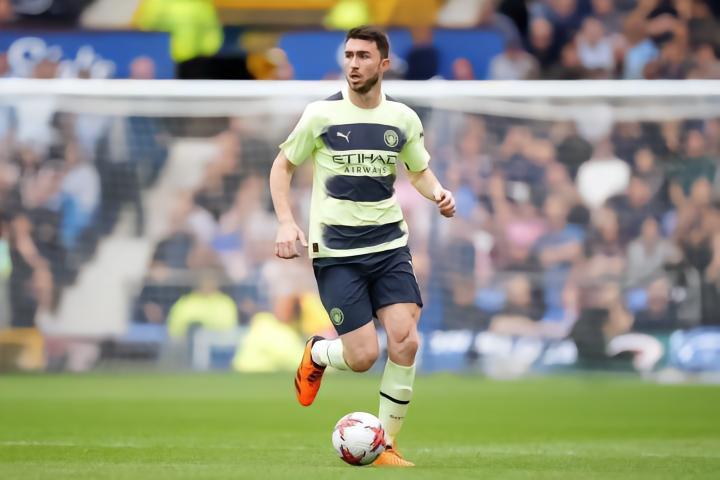 《Relevo》：竞技队认真考虑拉波尔特，球员倾向于回国