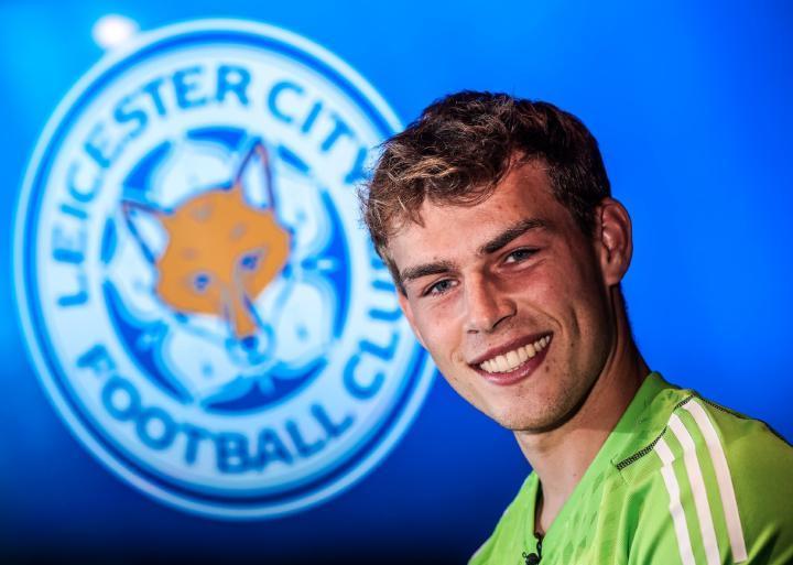 官方：莱斯特城签下23岁丹麦门将赫尔曼森