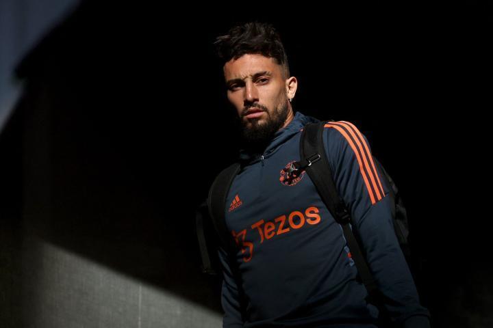 天空体育：利雅得胜利正与曼联谈判，想要免签特莱斯