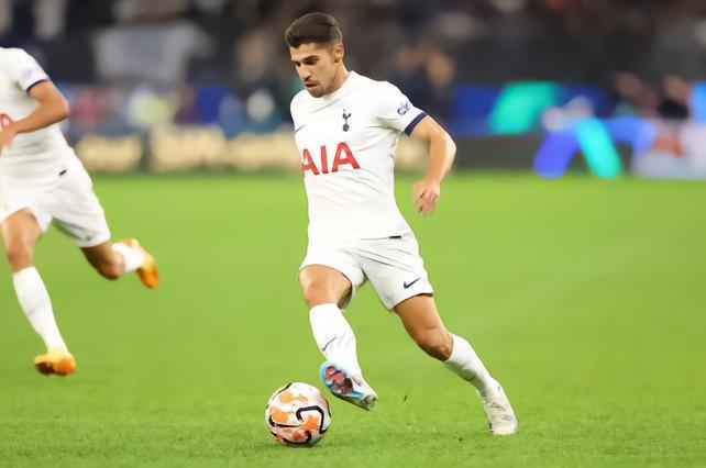 所罗门：我们都想和凯恩一起踢球，我想帮助他并向他学习