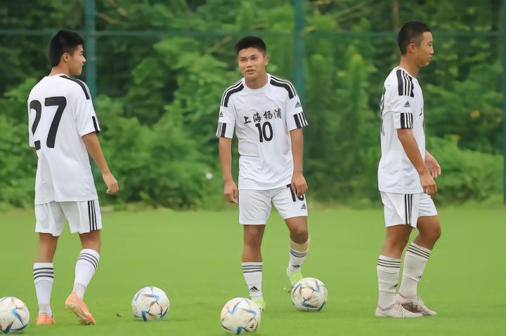 徐根宝率上海05-06全运男足2比1上海海港U21梯队