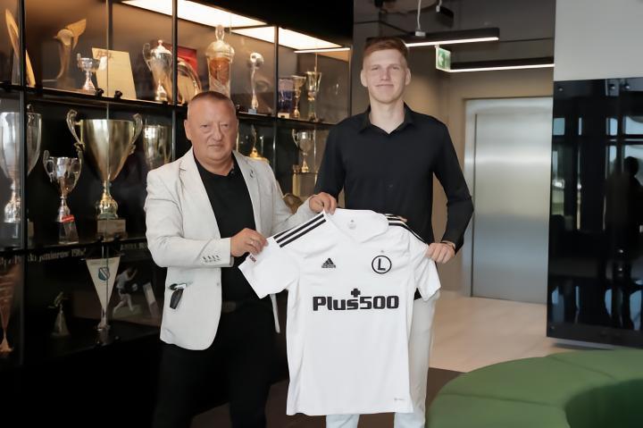 官方：前罗马小将马伊赫扎克租借加盟波超升班马