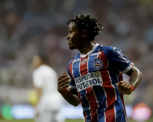 难顶！巴伊亚前锋凯伊奇左膝十字韧带受伤，将接受手术治疗