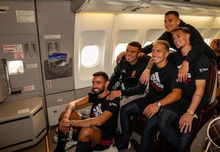 跟队：滕哈格看重B费在球场的沟通能力，在更衣室能鼓舞人心