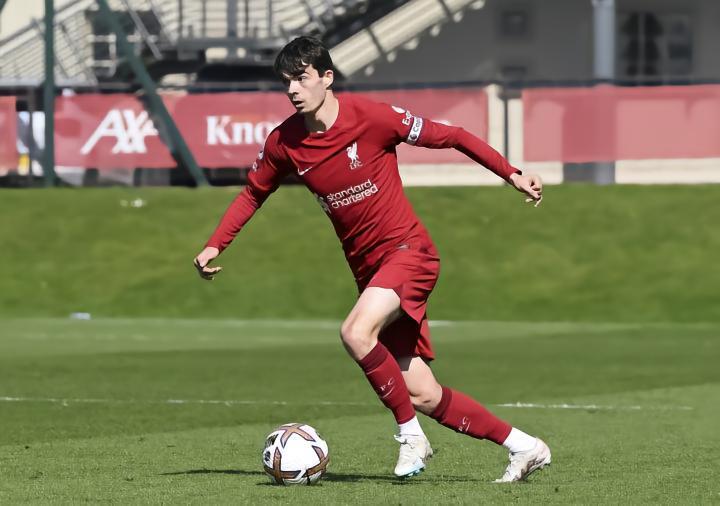 官方：利物浦青训小将科尔内斯租借加盟瑞士球队伊韦尔东
