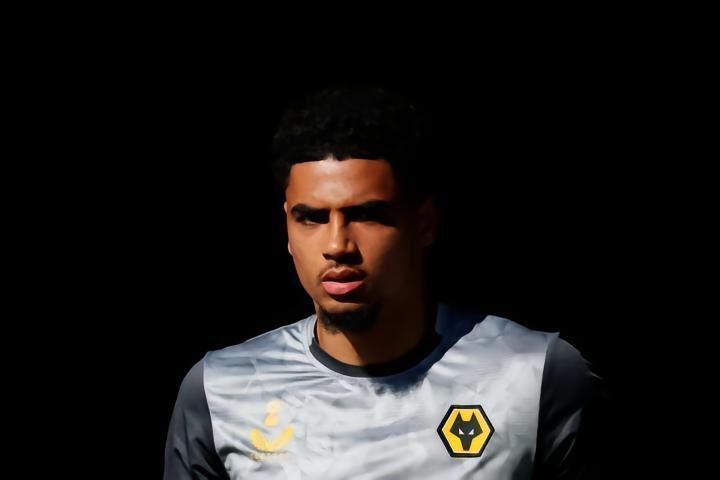 官宣：霍福尔与狼队完成续约，外租前往斯托克城