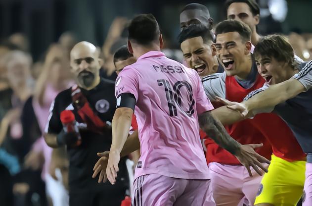 美媒：梅西的绝杀像好莱坞剧本，这个弧线改变了美国足球