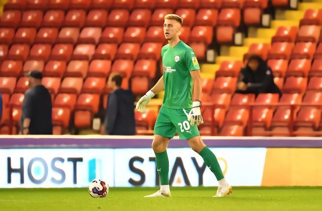 官方 : 巴恩斯利的新西兰门将瑟尔转会绿色森林流浪