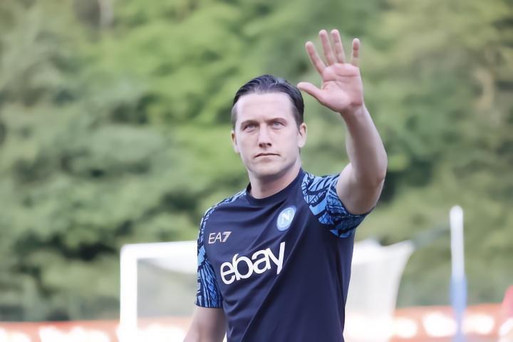 洛蒂托：泽林斯基结束与拉齐奥谈话，选择留在那不勒斯