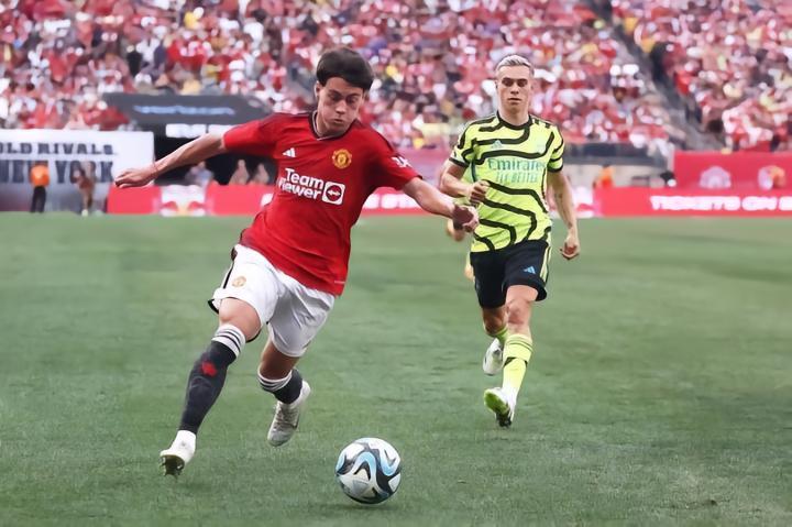 佩利斯特里：我已经和滕哈格谈过了，我希望能上场比赛