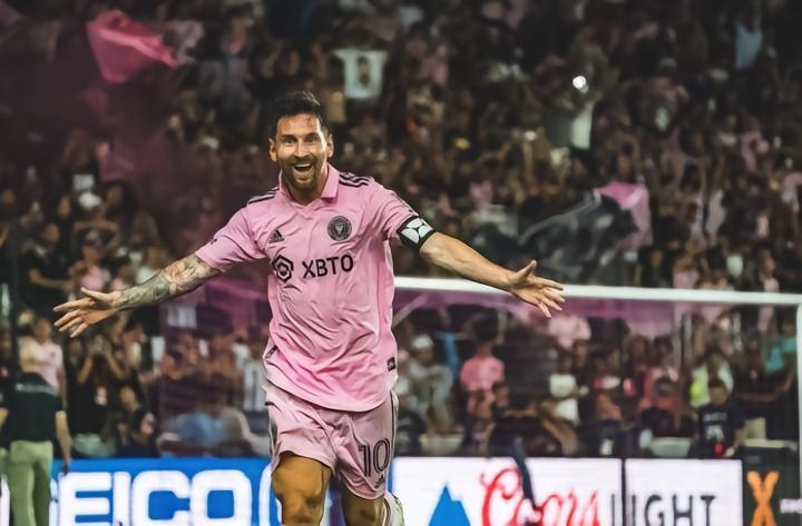 马蒂诺：梅西和布斯克茨本场将获更长登场时间，甚至可能首发