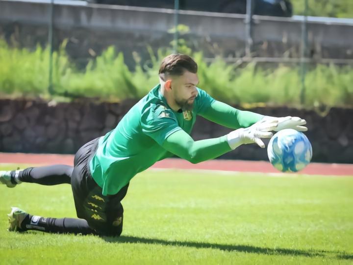 法媒：拉冯可能离队，南特有意斯佩齐亚门将德龙戈夫斯基