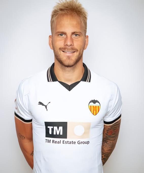 体育论坛报：云达不莱梅有意瓦伦西亚中场乌洛斯-拉契奇