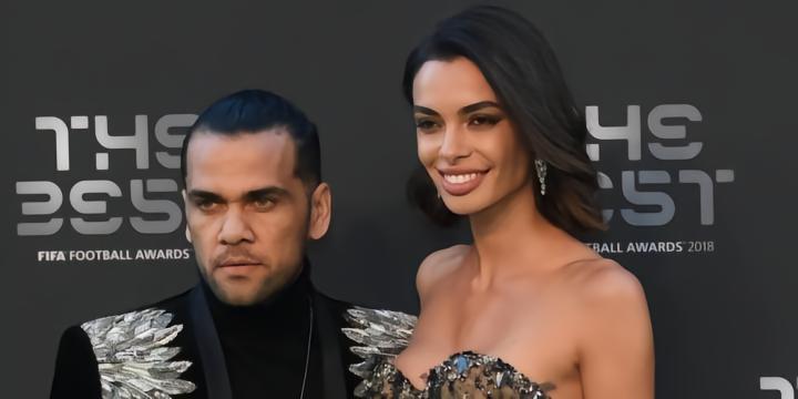 在提出离婚后，阿尔维斯妻子收到死亡威胁短信