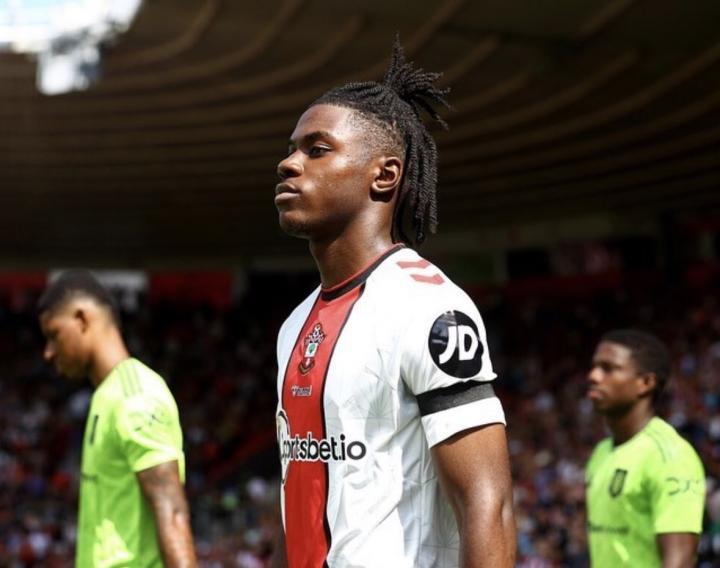 罗马诺：利物浦将再次报价拉维亚，新报价4250万 250万镑浮动