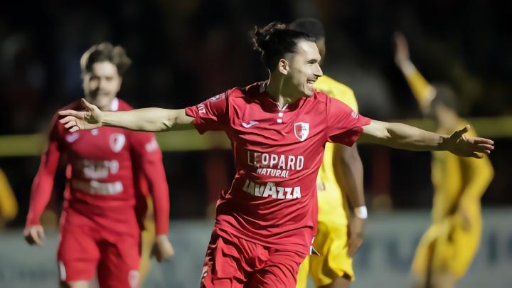 32场造61球，德乙球队布伦瑞克免签卢森甲射手王