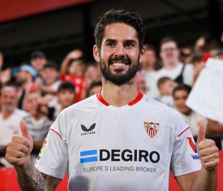 西媒：皇家贝蒂斯考虑签下伊斯科，皇家社会在与其竞争