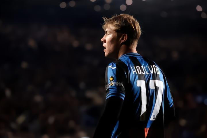 曼联需要一个9号：霍伊伦德可能是最合适的人选