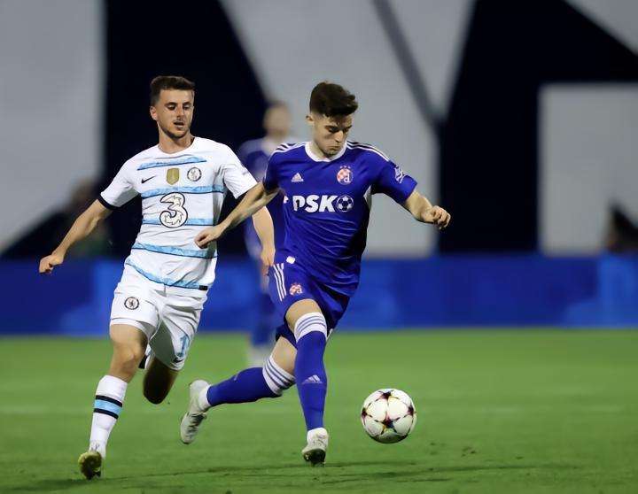 埃杜的阿森纳淘金计划2 - 克罗地亚中场 巴图里纳