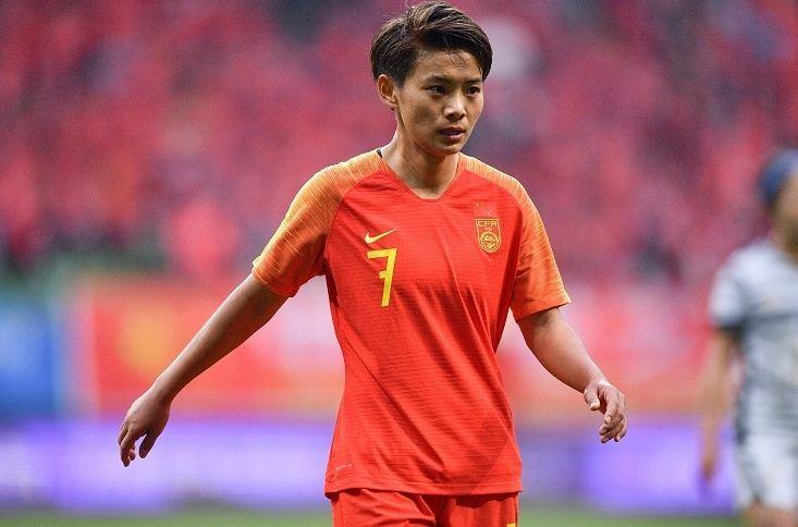 王霜为何再次替补？商瑞华：状态可能不在最佳，替补位置也更灵活