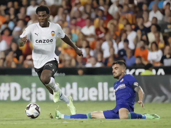 在出售雷比奇之后，AC米兰同意将穆萨的总报价提升至20M