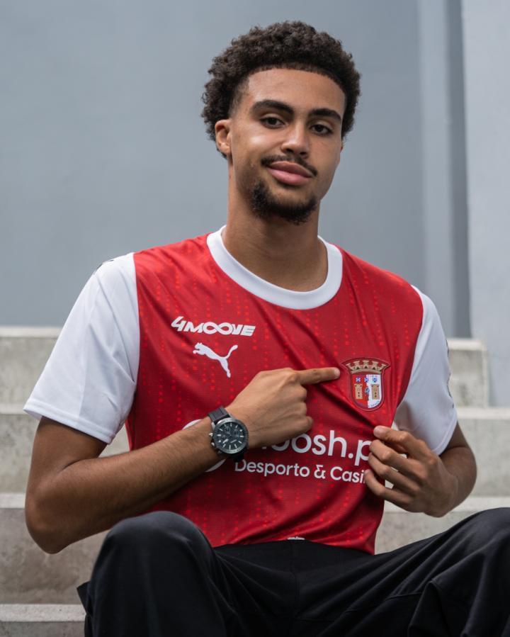 布拉加官方：特鲁瓦青训球员雅尼斯-达罗沙加盟U23梯队