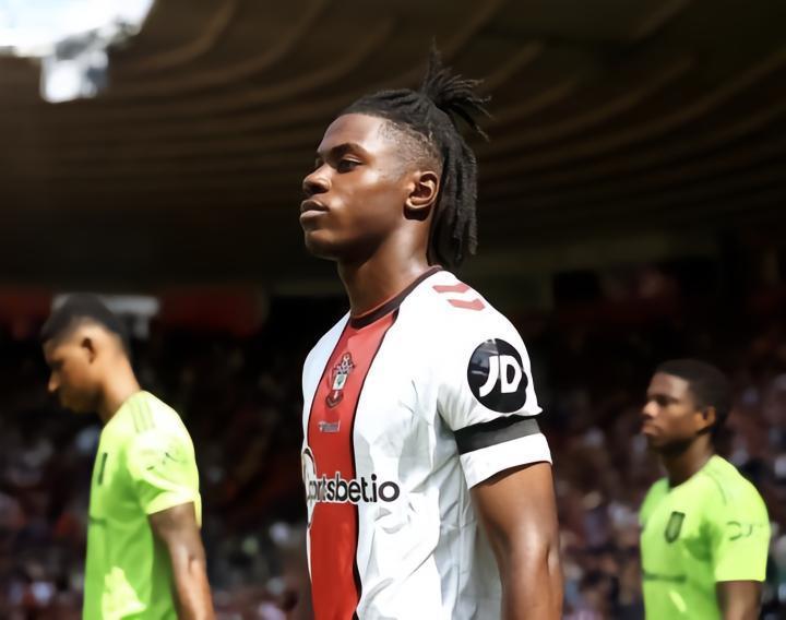 记者：切尔西准备求购拉维亚，而且要开出比利物浦更高的报价