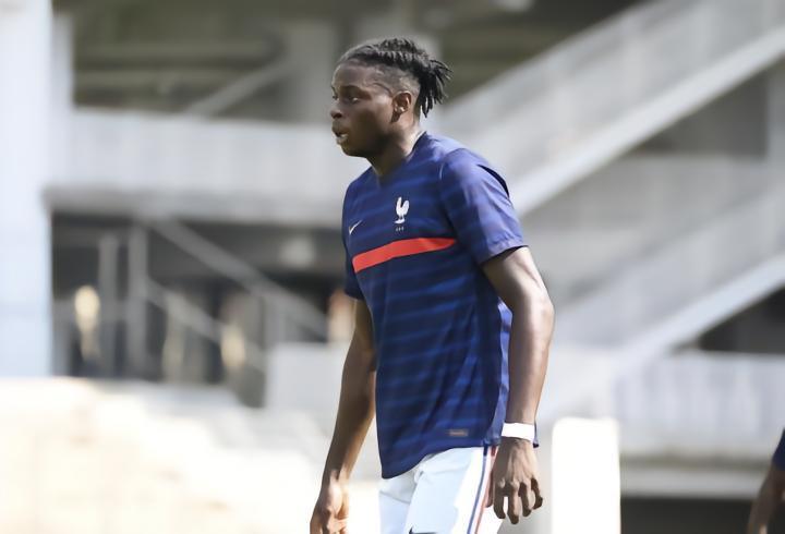 罗马诺：乌戈舒库已与切尔西签下合同，几天内决定是否外租