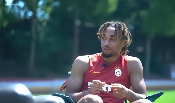 记者：伯恩利报价了加拉塔萨雷后卫博埃；阿森纳曾关注过他